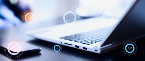 Rep. Soto with constituents