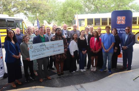 Meadow Woods Middle School Clean Bus Event