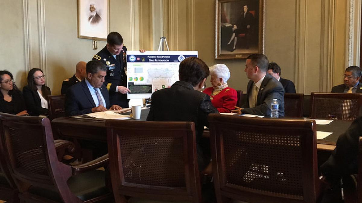 Rep. Soto with constituents