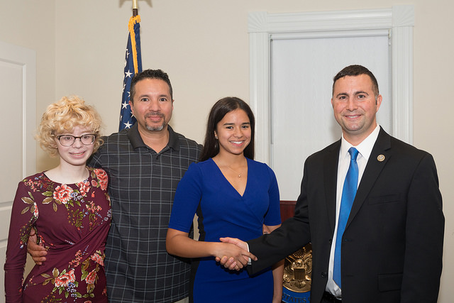 Rep. Soto with constituents